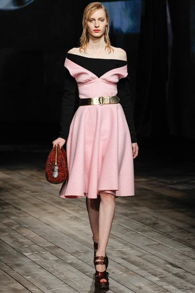 Look 34